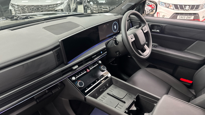 Hyundai SANTA FE 1.6 TGDi 239 Hybrid Calligraphy 5dr 4WD Auto Hybrid Estate - Image 9
